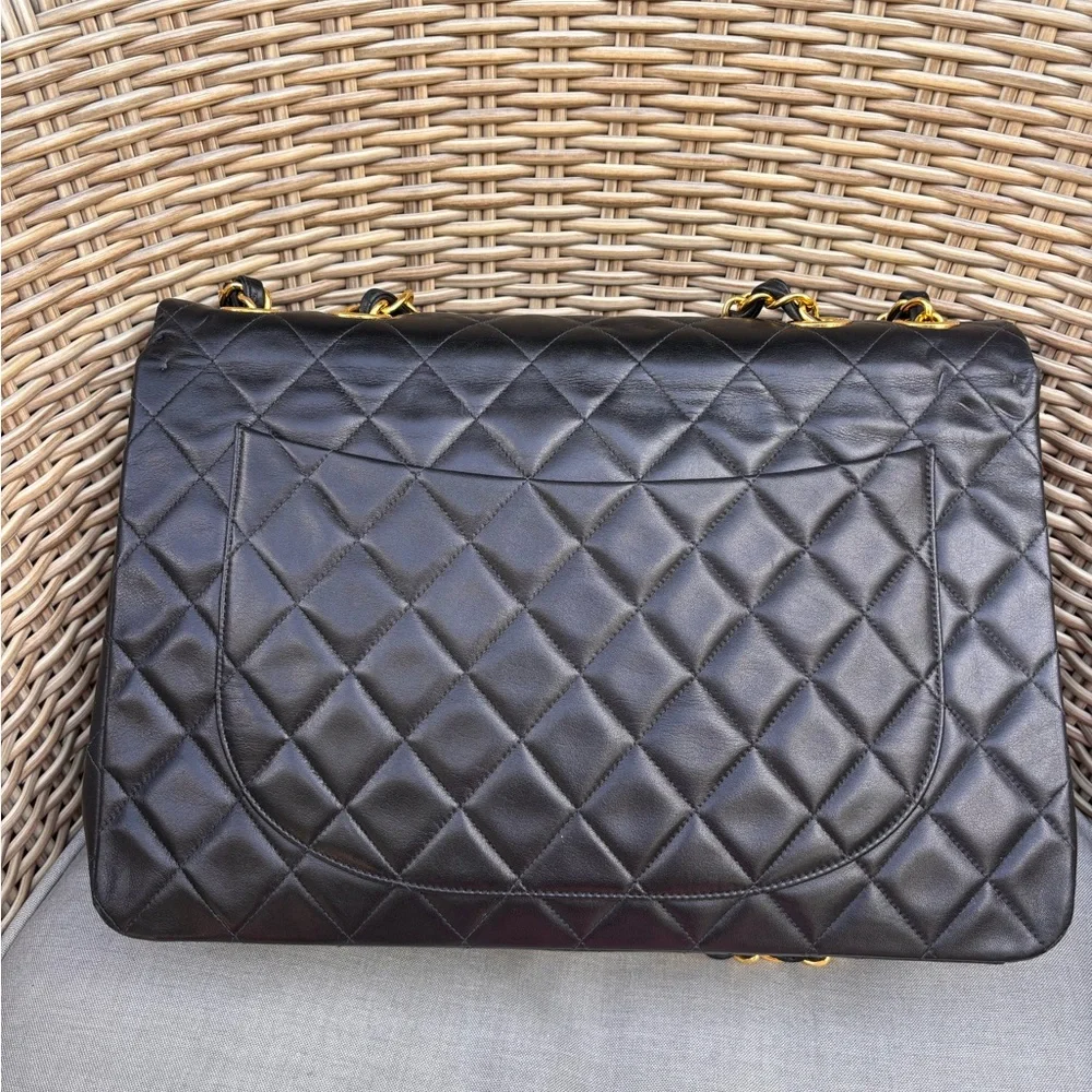 Authentic CHANEL JUMBO XL black lambskin single flap classic bag 24k gold - Picture 4 of 16